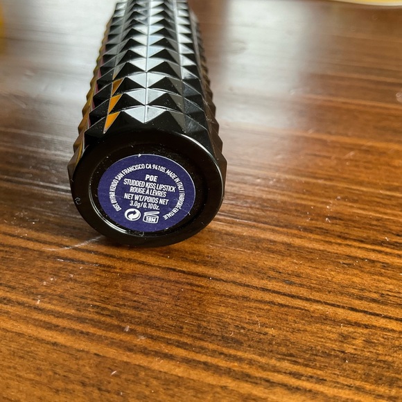 KVD Studded Kiss in Poe - Picture 3 of 4